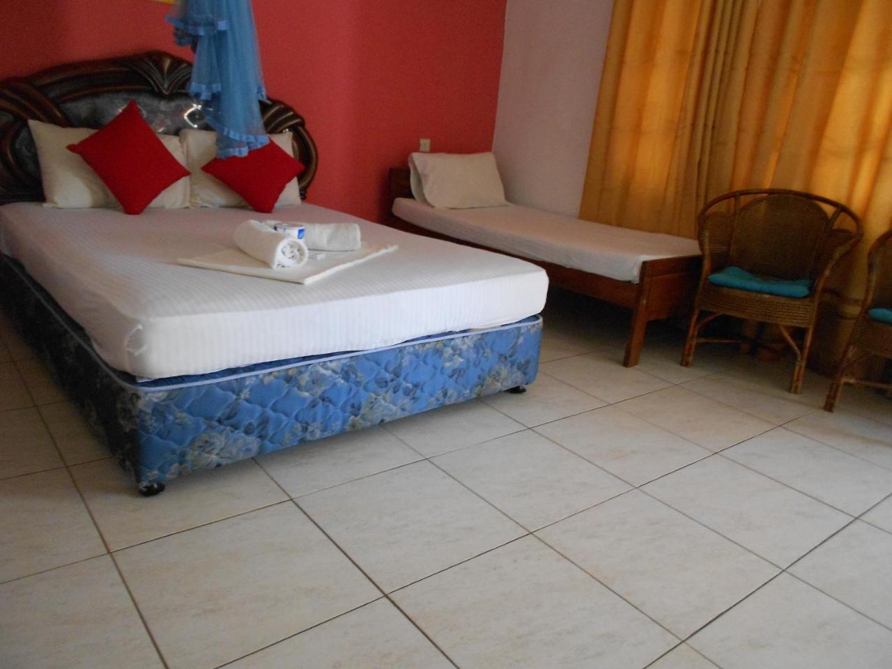 Shanith Guesthouse ネゴンボ エクステリア 写真